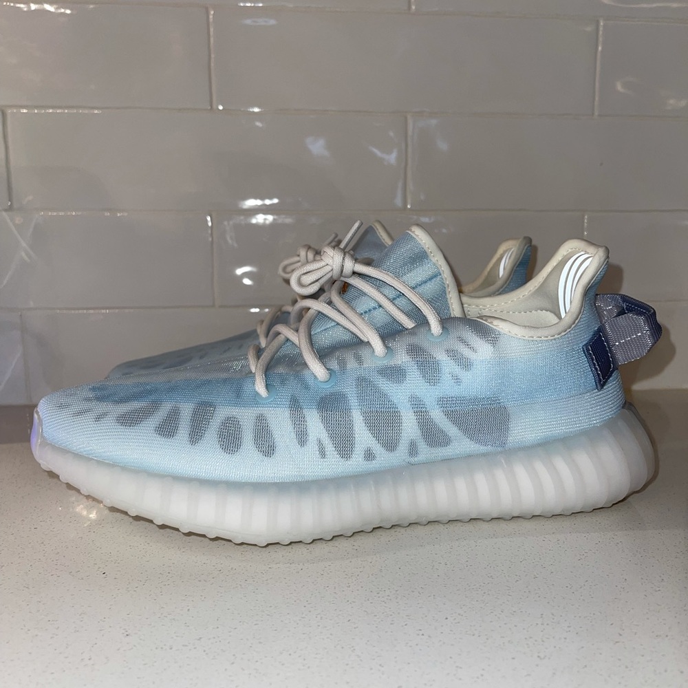 Adidas Yeezy 350 Boost V2